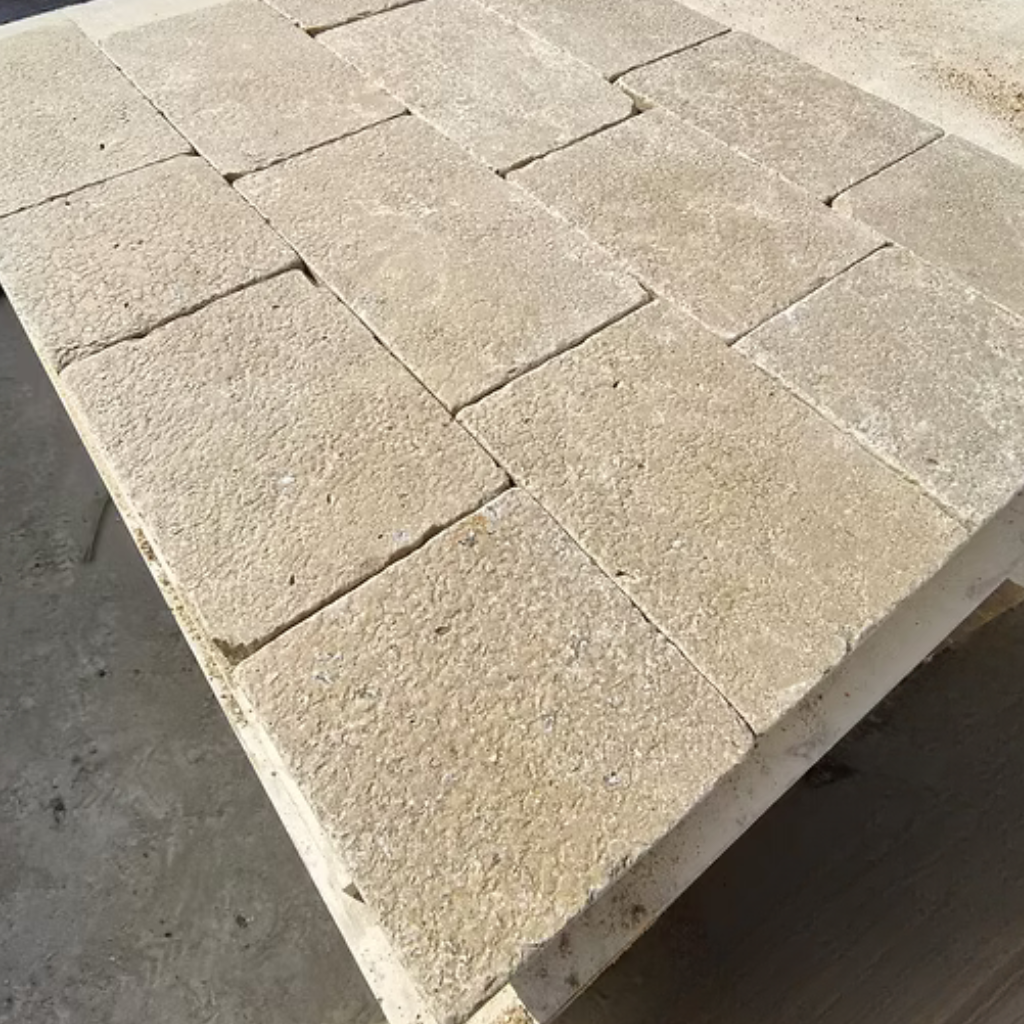 Sinai Pearl Beige Driveway StoneSetts (mixed 250 x 150/200 x 150/150 x 150) x 50mm 